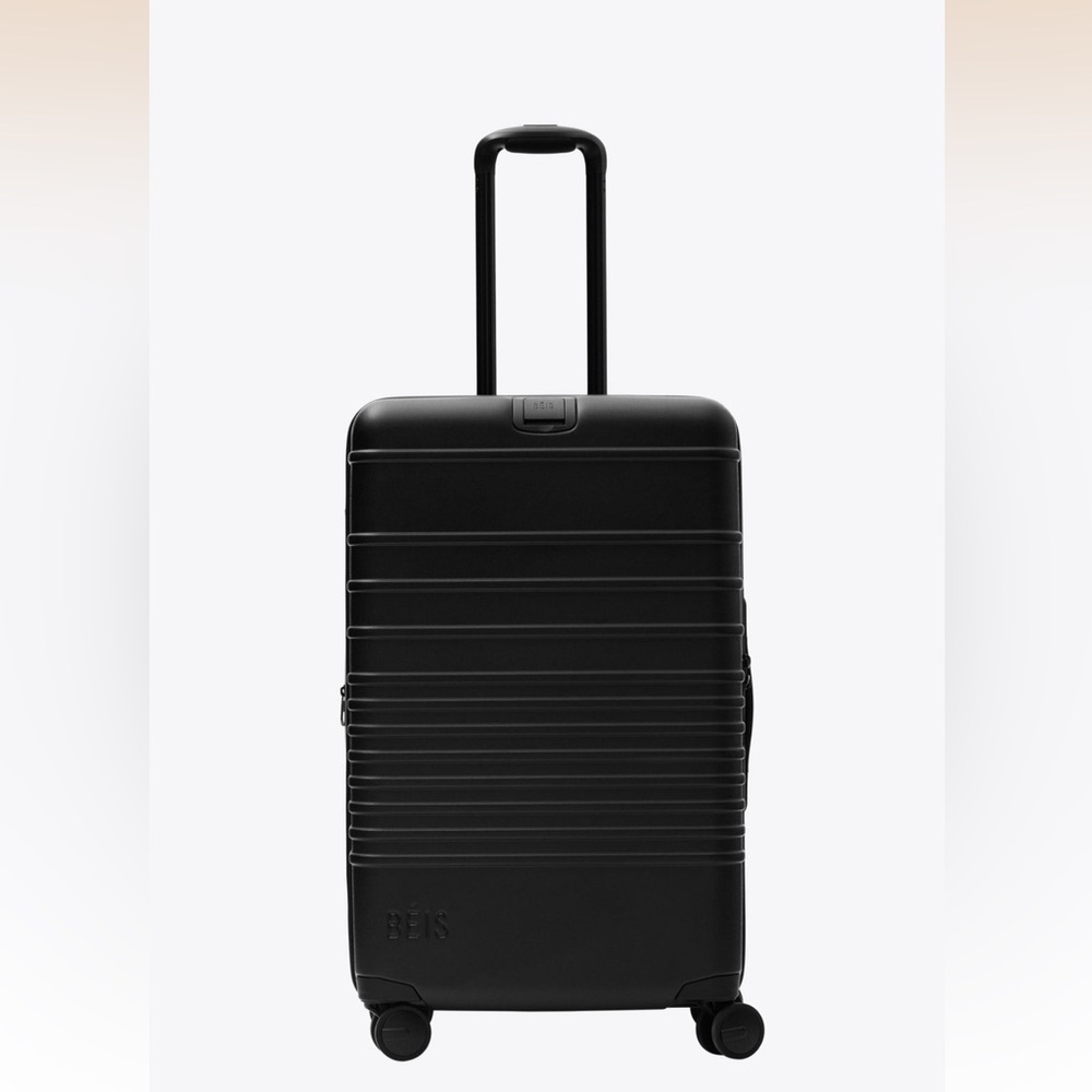 BEIS all black Medium Check-In